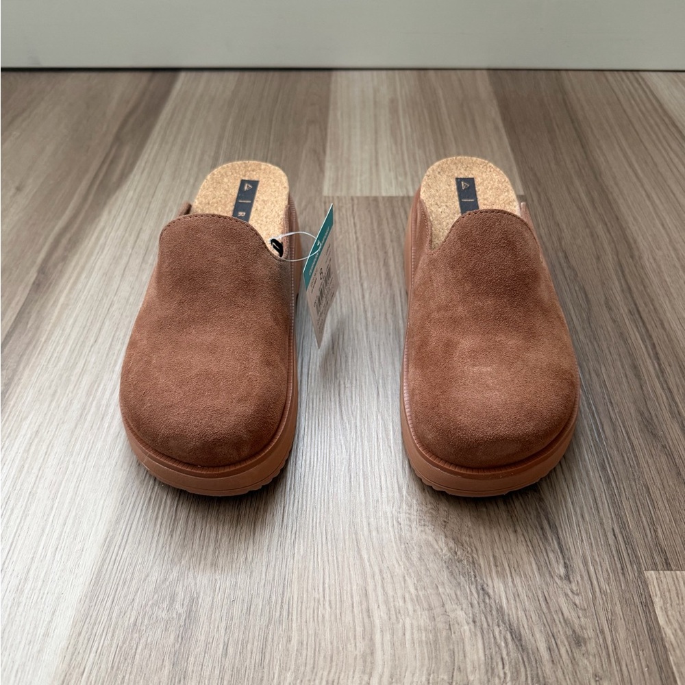Reef Vista Skye Suede Slip-Ons